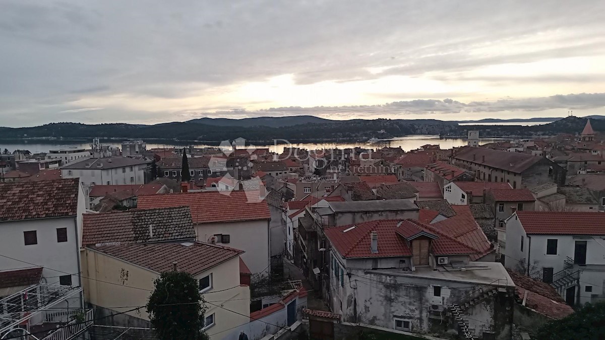 Hiša Varoš, Šibenik, 360m2