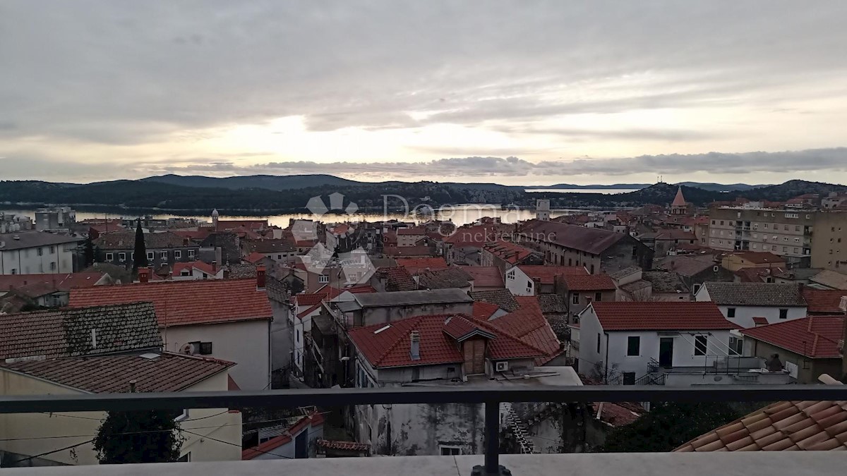 Hiša Varoš, Šibenik, 360m2