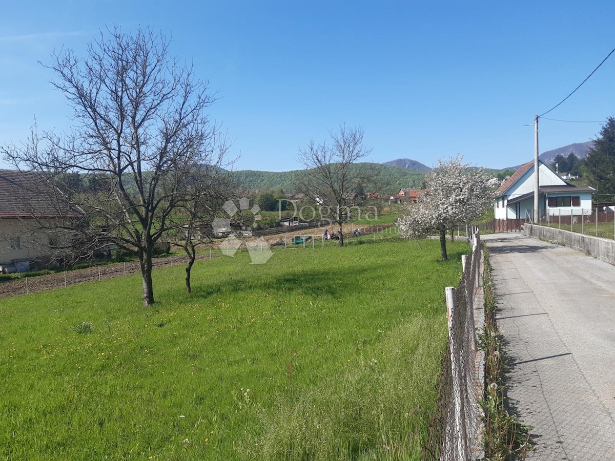 Zemljišče Ogulin, 1.000m2