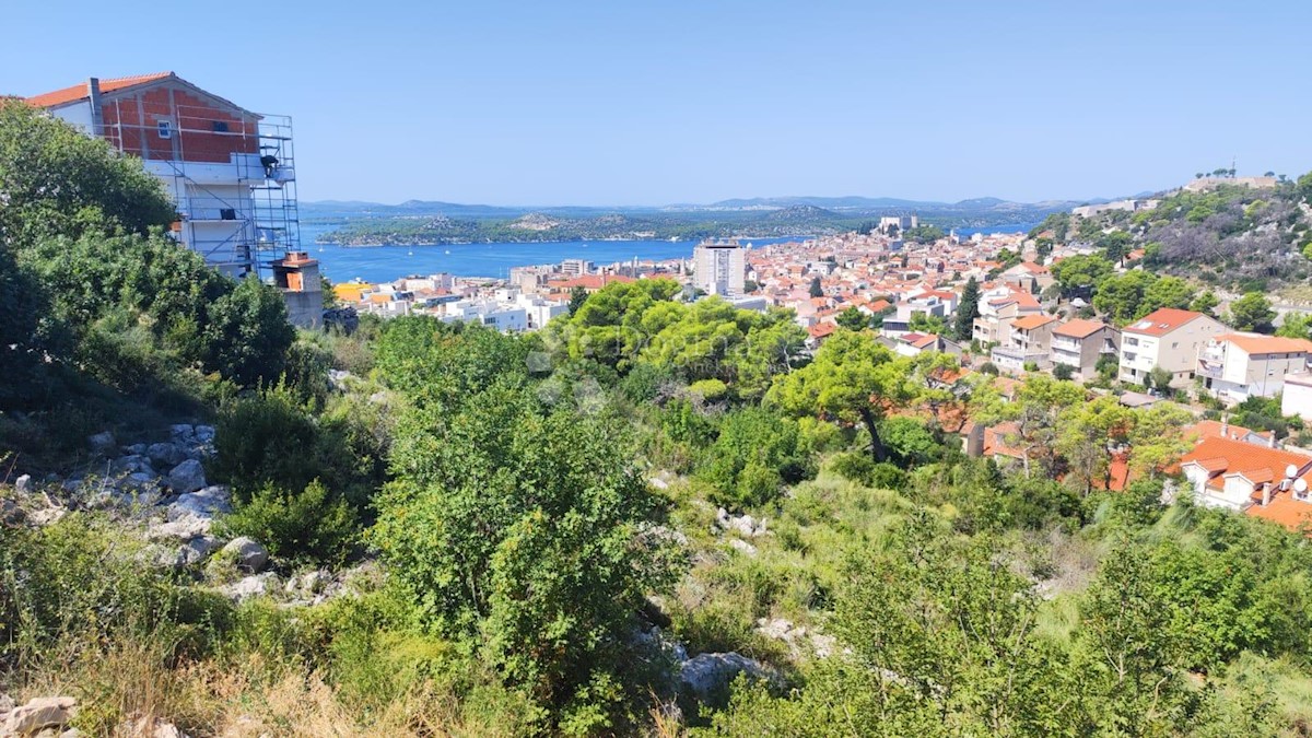 Zemljišče Grad, Šibenik, 1.463m2