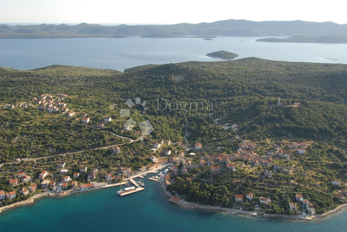 Zemljišče Mali Iž, Zadar - Okolica, 948m2