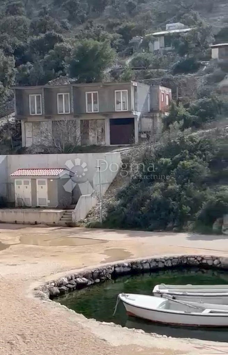 Hiša Ražanj, Rogoznica, 250m2
