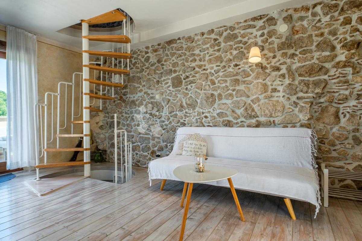 Hiša Dobrinj, 80m2