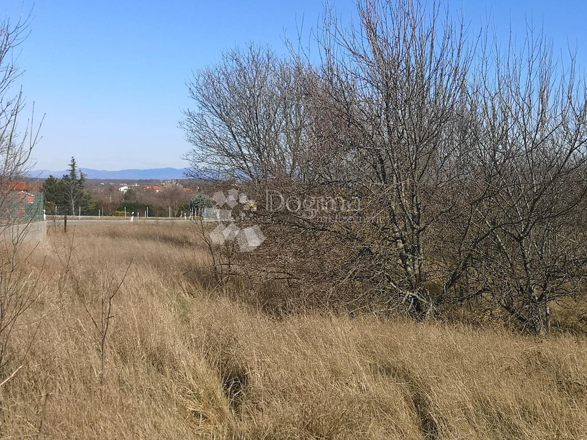Zemljišče Labin, 5, 1.040m2