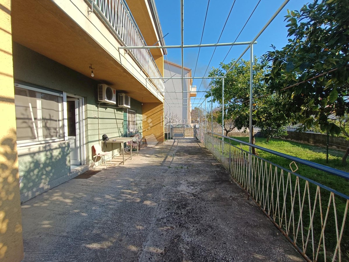 Hiša Kaštel Gomilica, Kaštela, 292,49m2