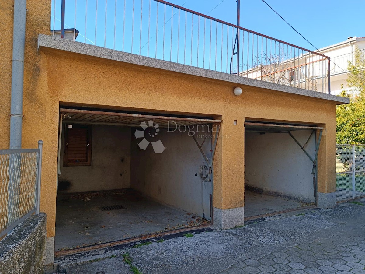 Hiša Kaštel Gomilica, Kaštela, 292,49m2