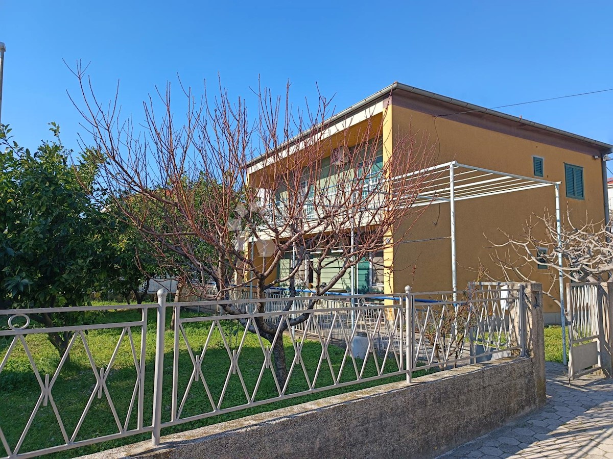 Hiša Kaštel Gomilica, Kaštela, 292,49m2