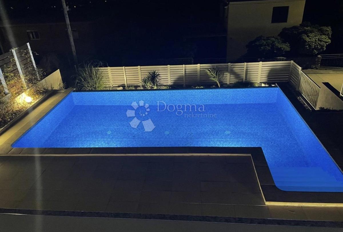 Hiša Jadranovo, Crikvenica, 264m2