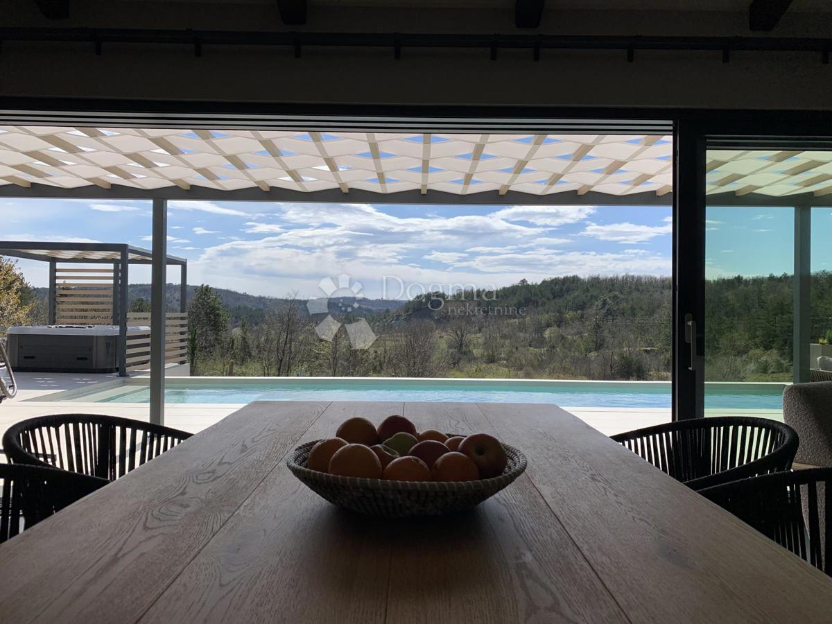 Hiša Hum, Buzet, 101m2
