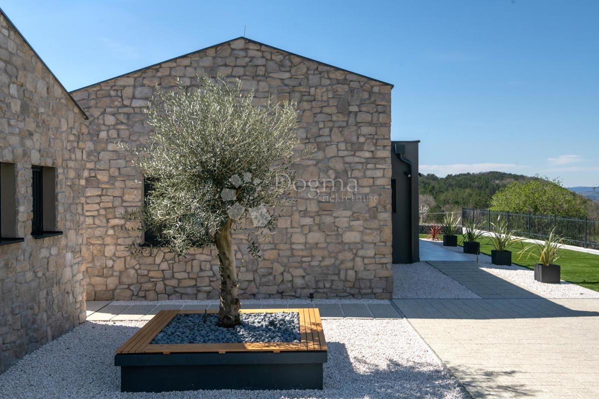 Hiša Hum, Buzet, 101m2