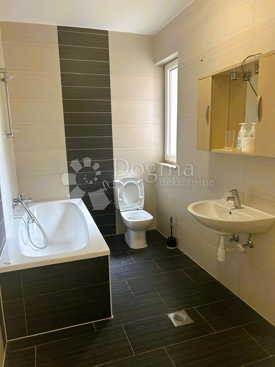 Stanovanje Mundanije, Rab, 52m2