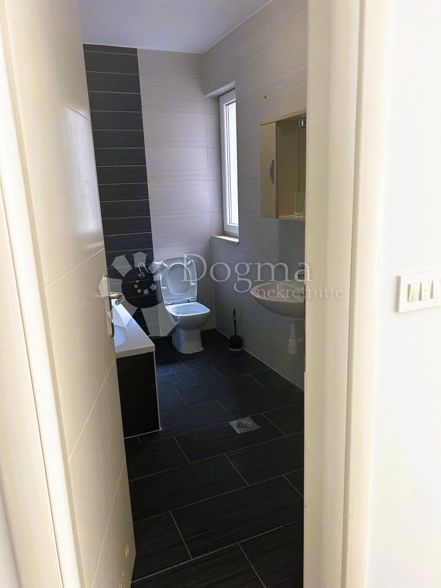Stanovanje Mundanije, Rab, 52m2