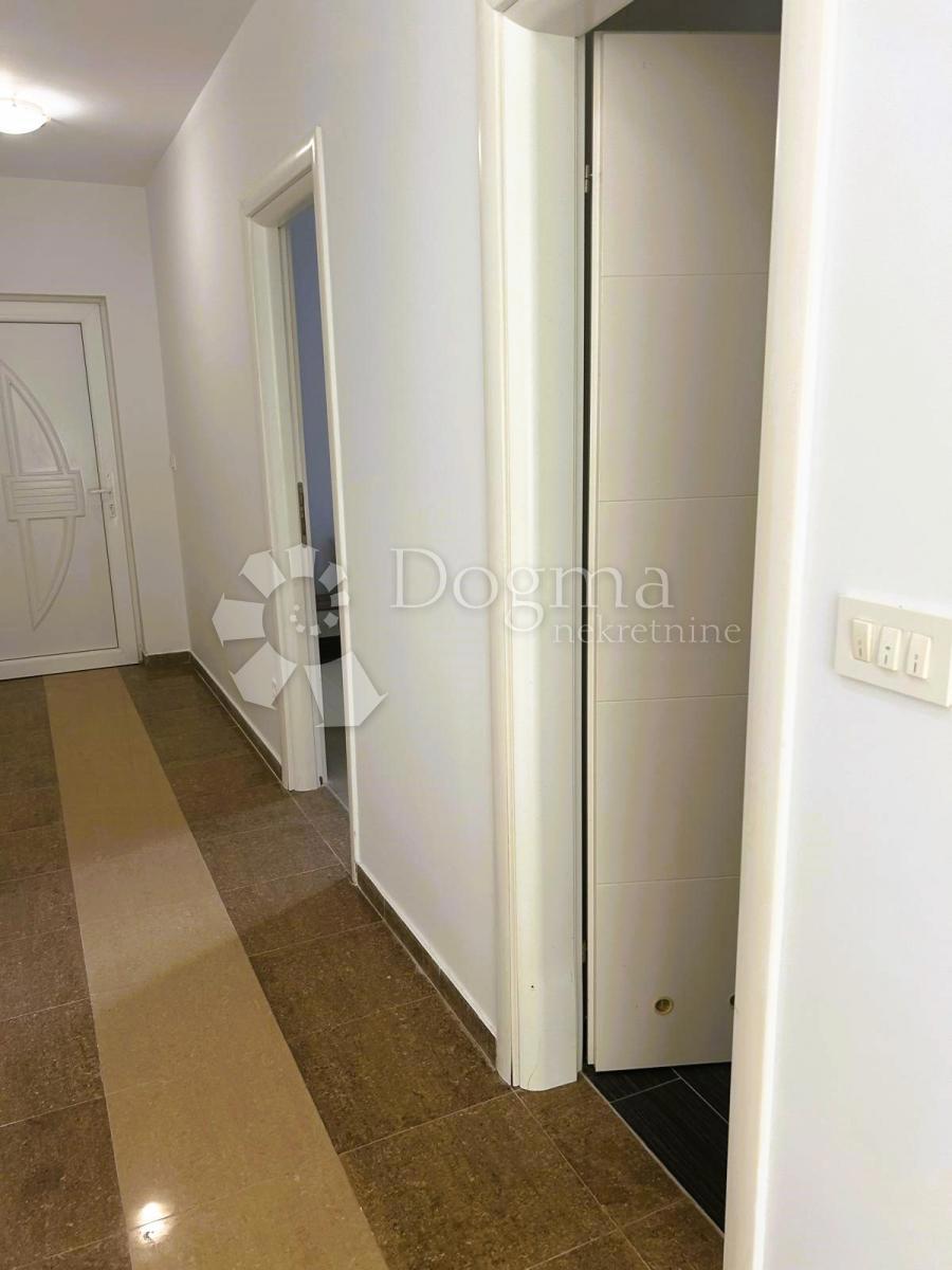 Stanovanje Mundanije, Rab, 52m2