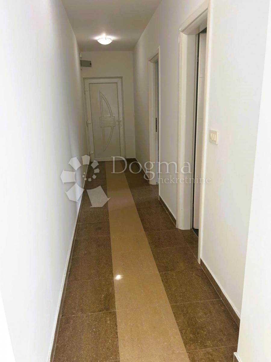 Stanovanje Mundanije, Rab, 52m2