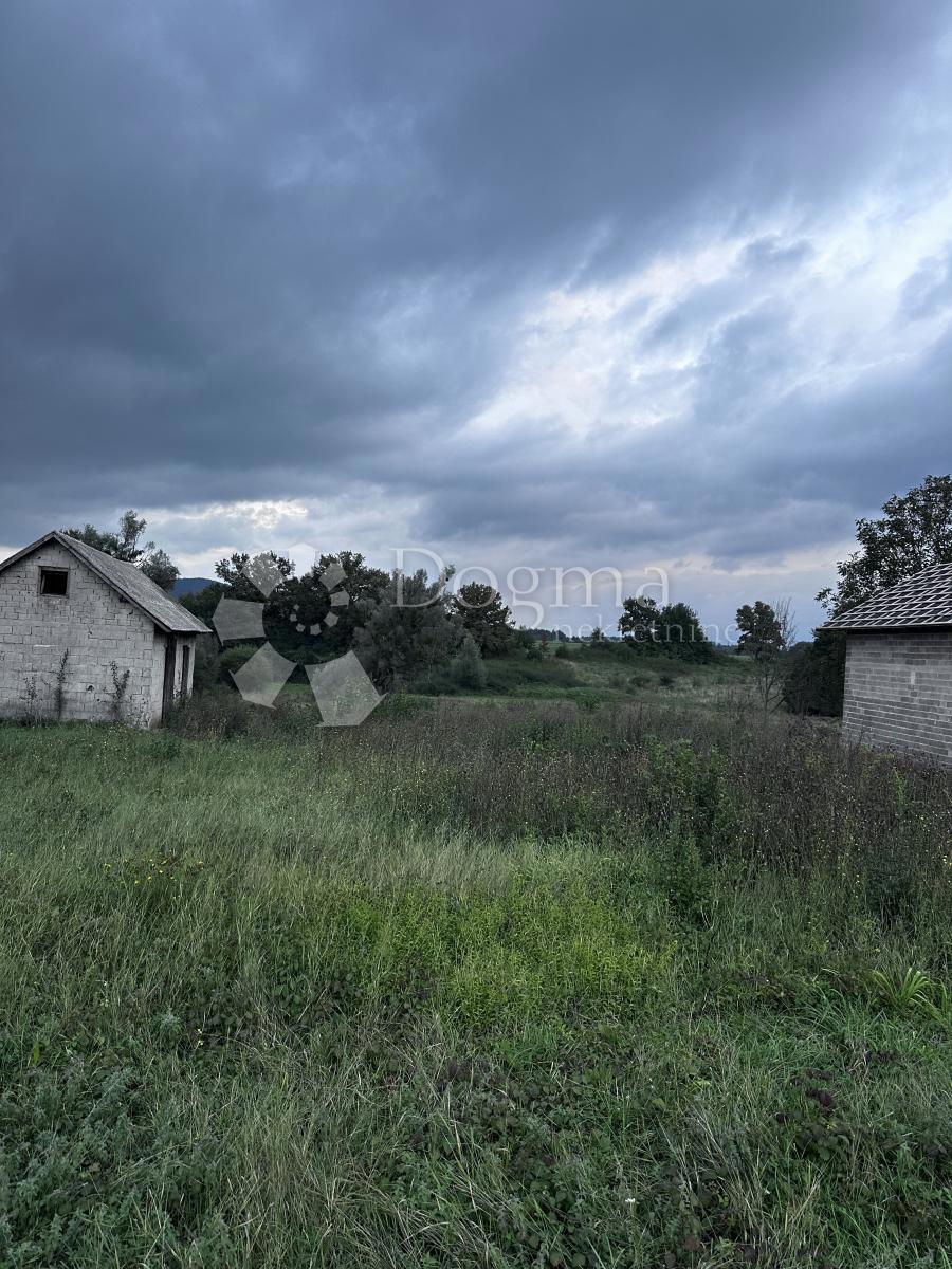 Zemljišče Lički Osik, Gospić - Okolica, 4.640m2