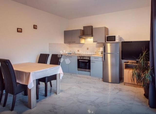 Stanovanje Kampor, Rab, 65m2