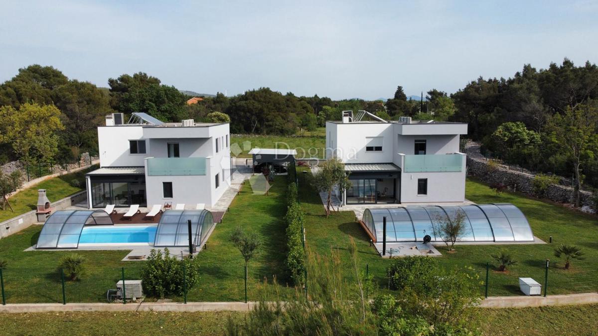 Hiša Dubrava Kod Šibenika, Šibenik - Okolica, 200m2