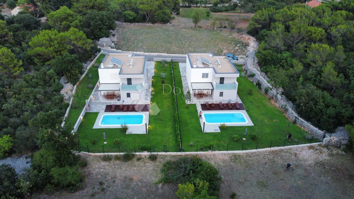 Hiša Dubrava Kod Šibenika, Šibenik - Okolica, 200m2