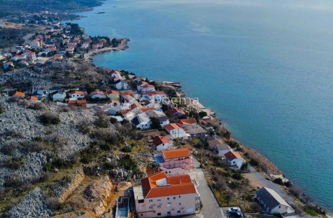 Zazidljivo zemljišče Cesarica, Karlobag, 525m2