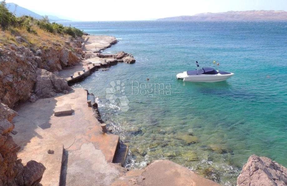 Zazidljivo zemljišče Cesarica, Karlobag, 525m2