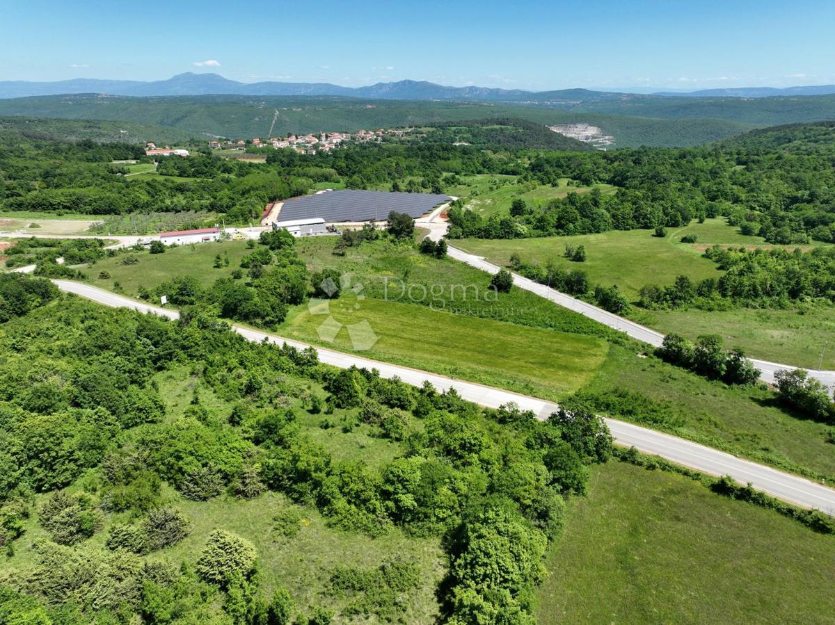 Zemljišče Barban, 6700 m²