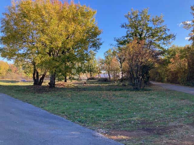 Zazidljivo zemljišče Kanfanar, 1.461m2