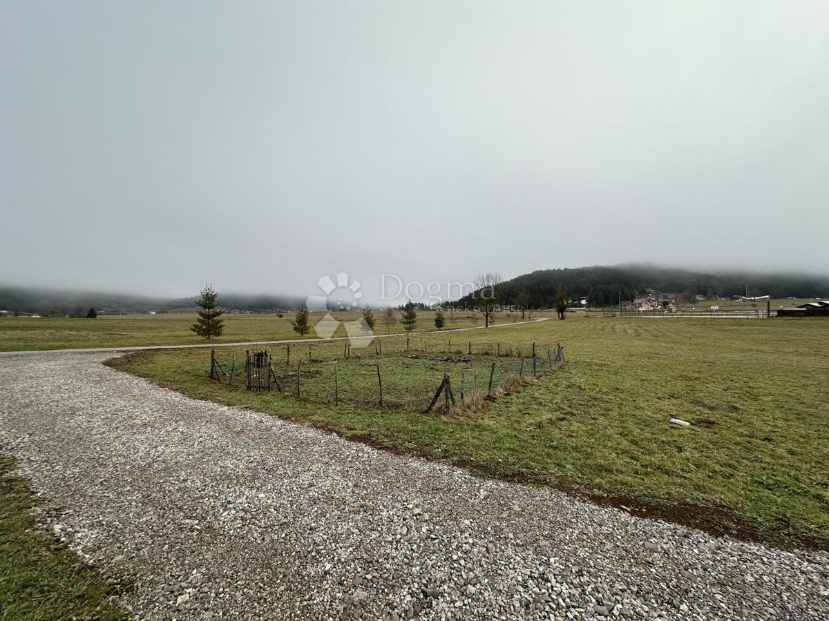 Zazidljivo zemljišče Donji Babin Potok, Plitvička Jezera, 30.000m2