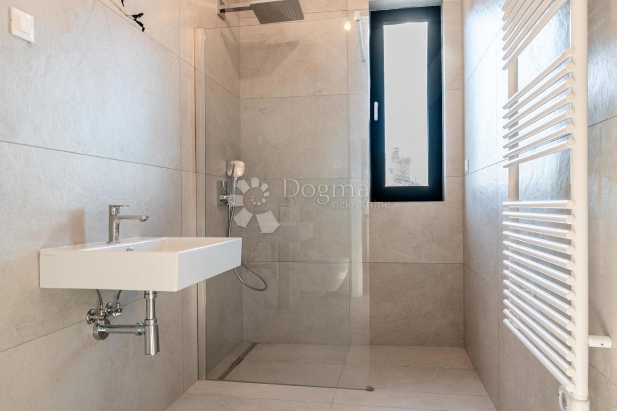 Stanovanje Pećine, Rijeka, 108,17m2