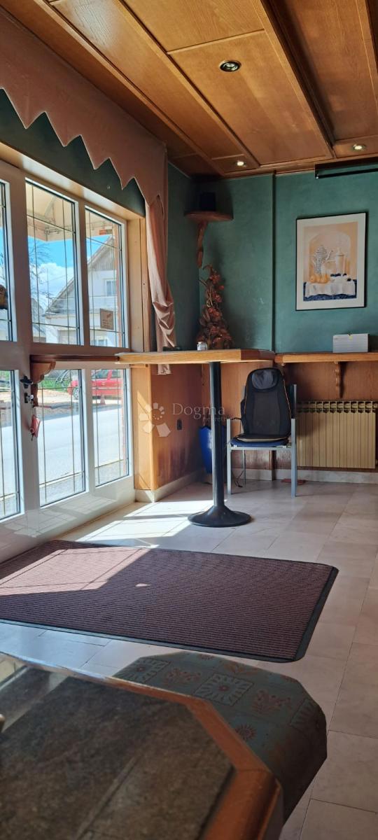 Hiša Centar, Gospić, 550m2