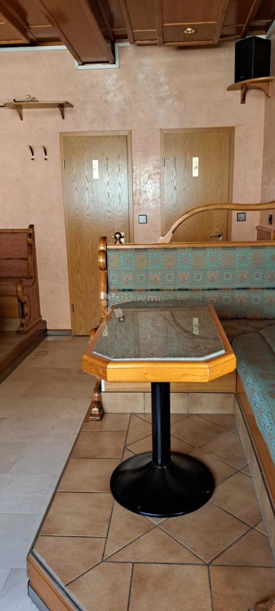 Hiša Centar, Gospić, 550m2