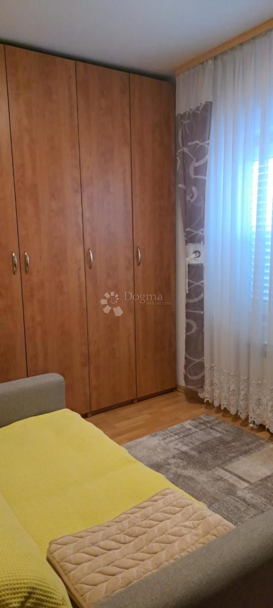 Hiša Centar, Gospić, 550m2