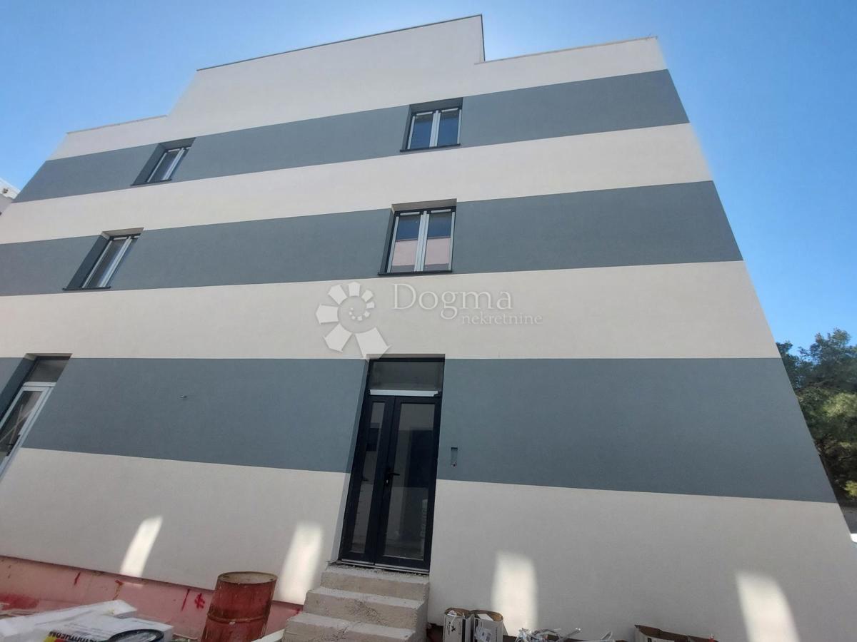 Apartma Pakoštane, 70m2