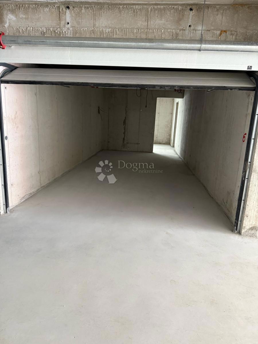 Apartma Pakoštane, 70m2