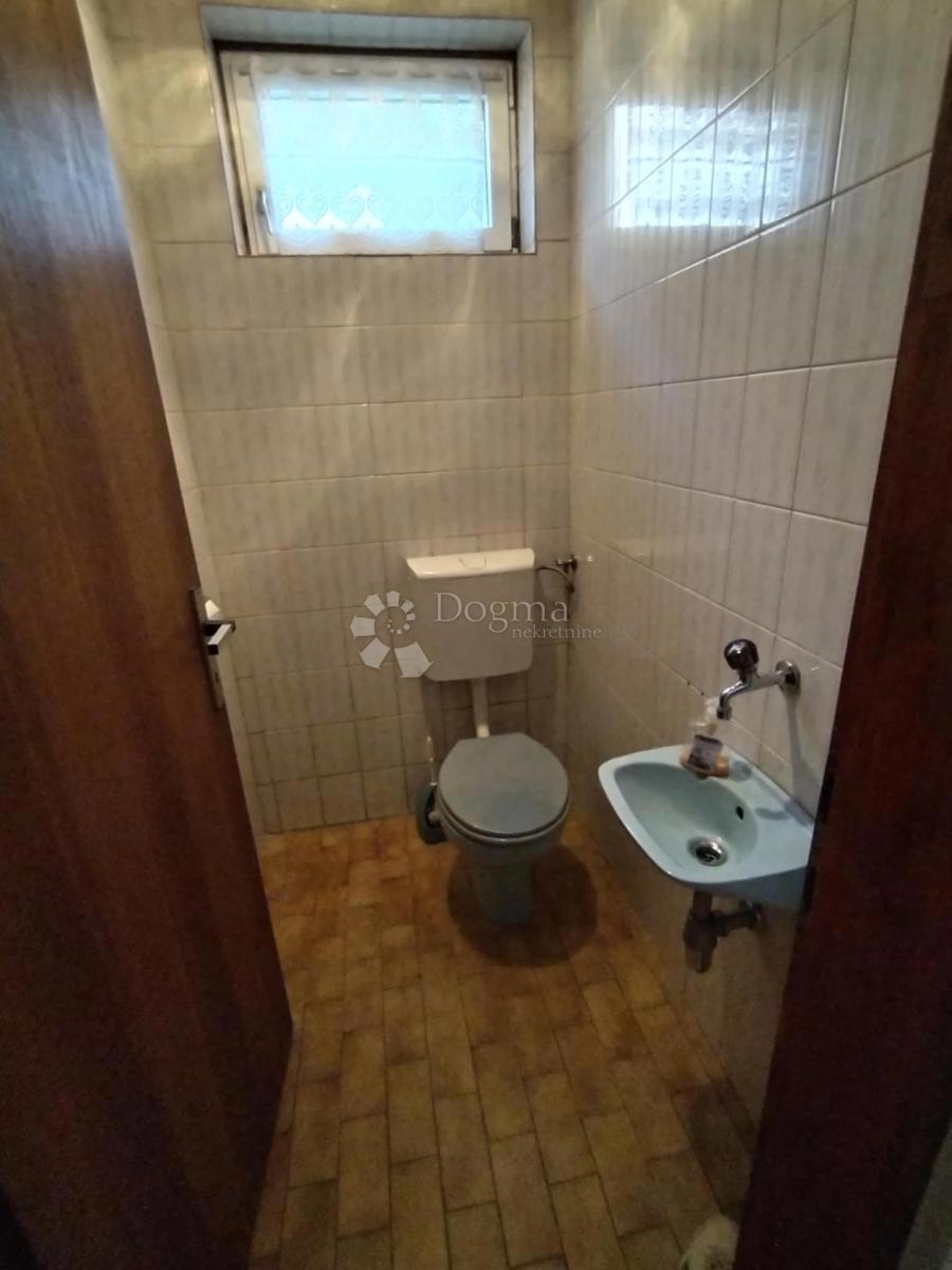 Hiša Mali Grabičani, Sokolovac, 218m2