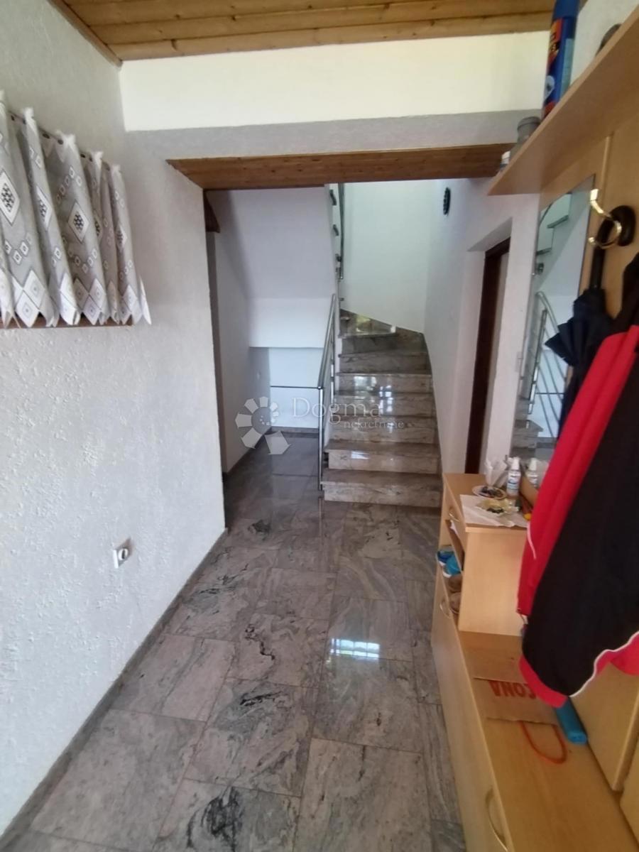 Hiša Mali Grabičani, Sokolovac, 218m2