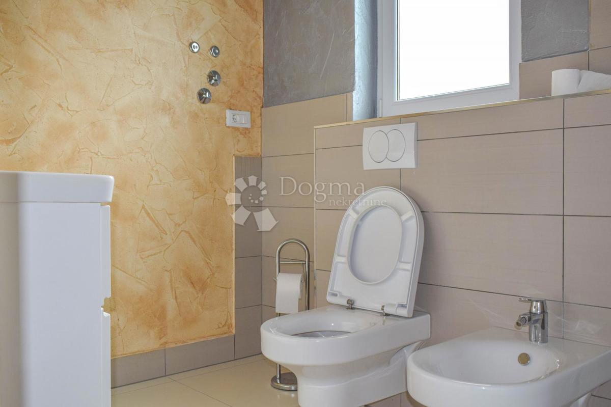 Hiša Poreč, 400m2