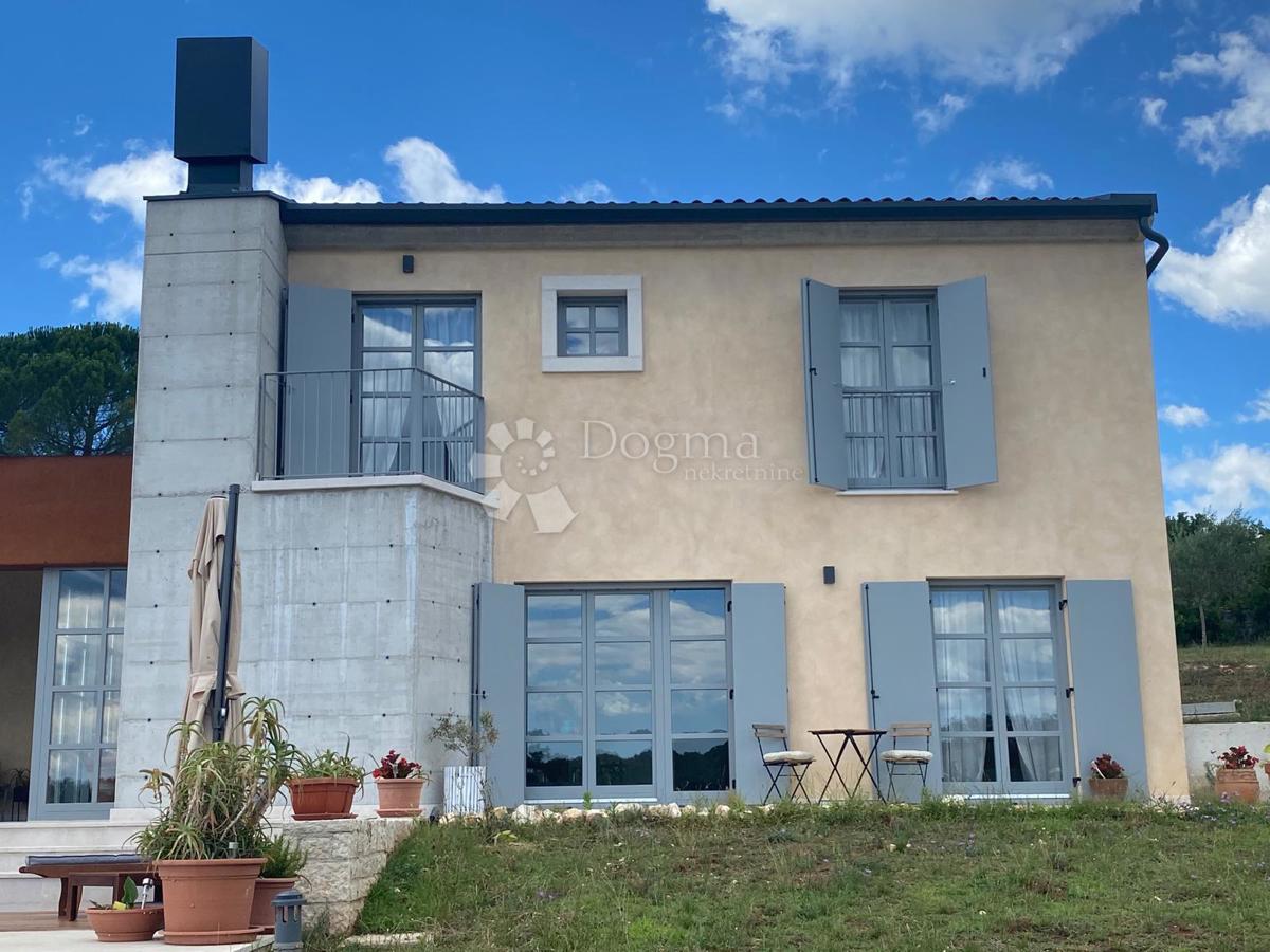 Hiša Rovinj, 200m2