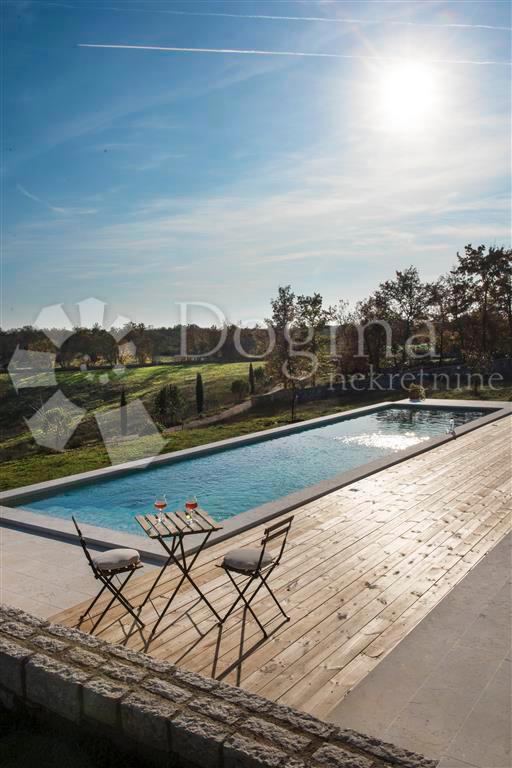 Hiša Rovinj, 200m2