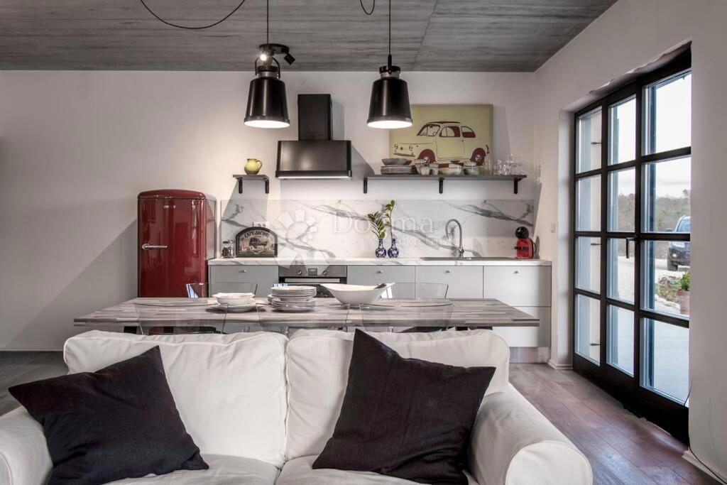 Hiša Rovinj, 200m2