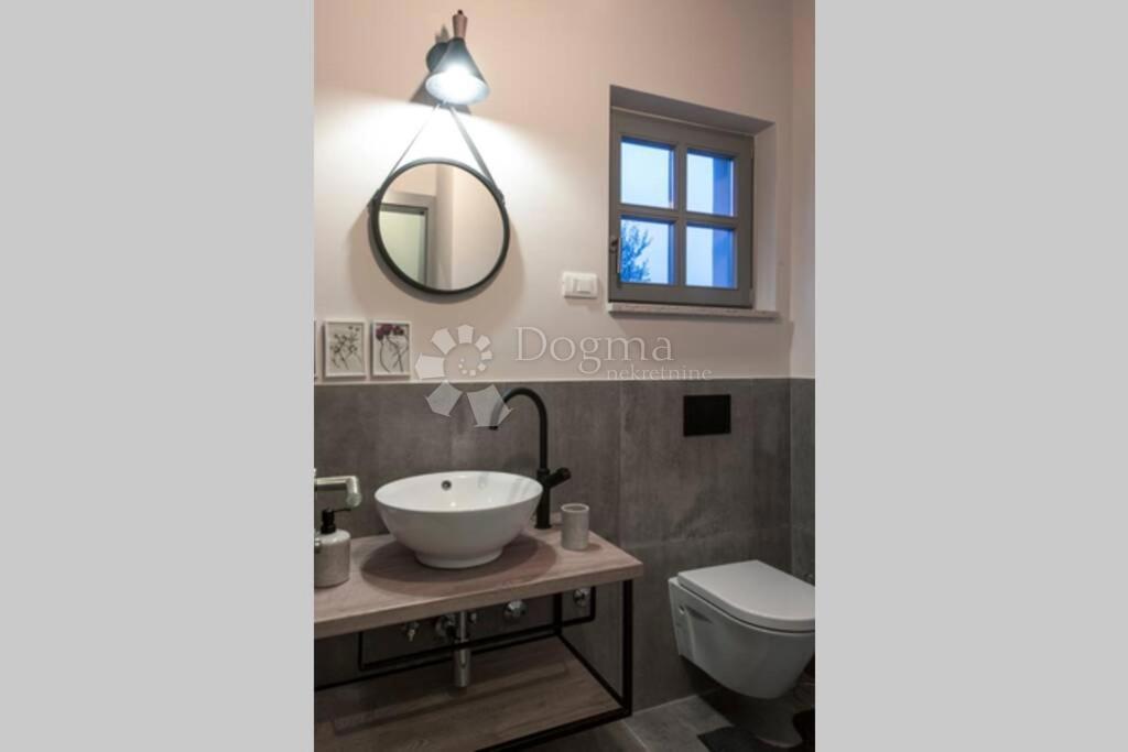 Hiša Rovinj, 200m2