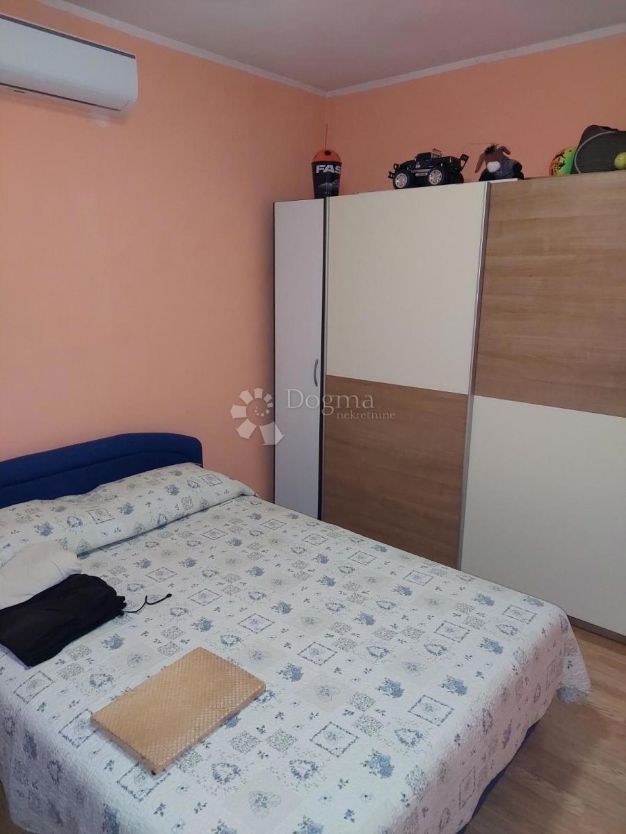 Hiša Žitnić, Drniš, 97m2