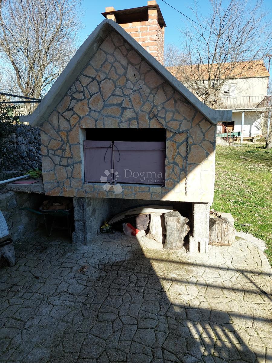 Hiša Žitnić, Drniš, 97m2