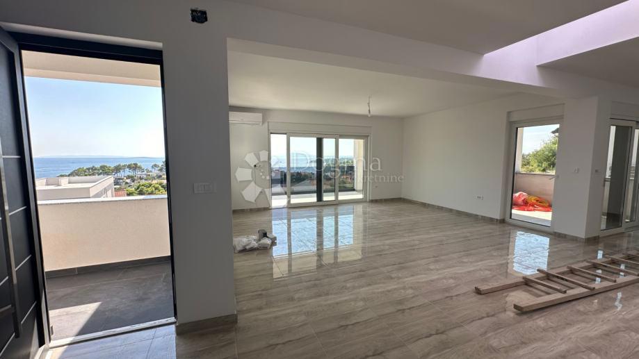 Stanovanje Banjol, Rab, 130m2