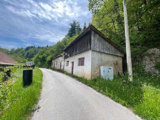 Zazidljivo zemljišče Vrbovsko, 1.885m2