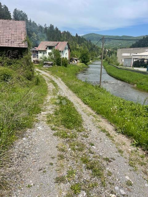 Zazidljivo zemljišče Vrbovsko, 1.885m2