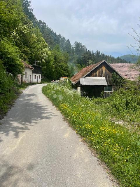 Zazidljivo zemljišče Vrbovsko, 1.885m2