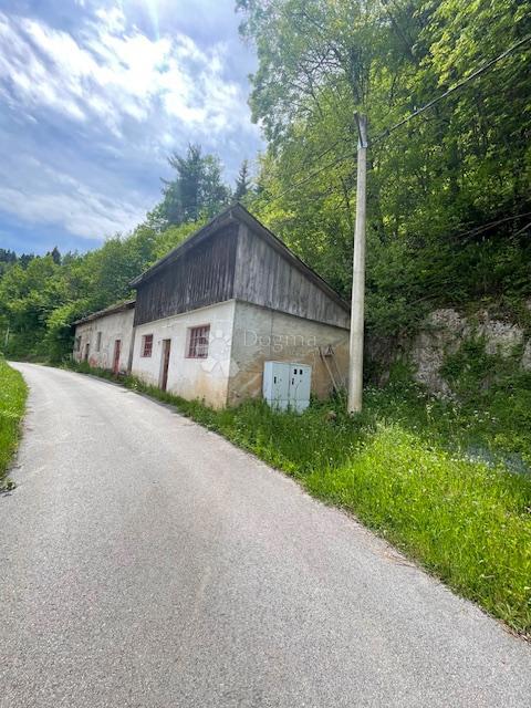 Zazidljivo zemljišče Vrbovsko, 1.885m2