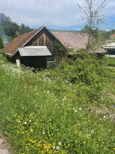 Zazidljivo zemljišče Vrbovsko, 1.885m2