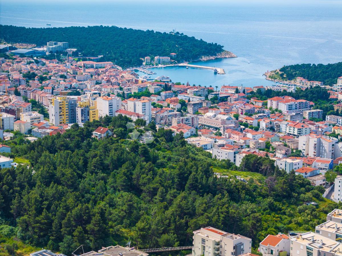 Zazidljivo zemljišče Makarska, 2.017m2