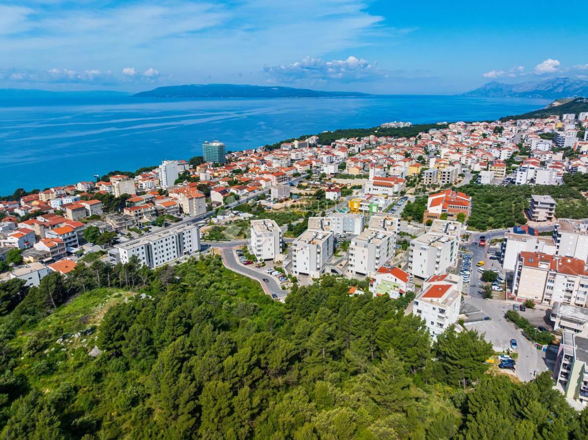 Zazidljivo zemljišče Makarska, 2.017m2